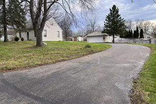 5061 Walsh Dr, Brighton, MI 48114 - Photo 9