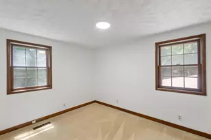 9832 Stadium Dr, Kalamazoo, MI 49009 - Photo 25
