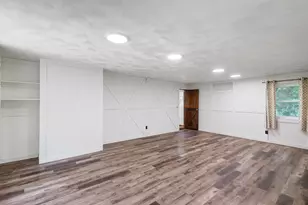 9832 Stadium Dr, Kalamazoo, MI 49009 - Photo 17