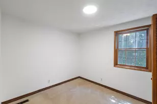 9832 Stadium Dr, Kalamazoo, MI 49009 - Photo 23