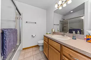 11460 Hearthside Dr, Pinckney, MI 48169 - Photo 33