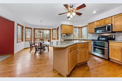 11460 Hearthside Drive, Pinckney, MI 48169 - Photo 13
