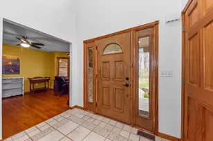 11460 Hearthside Dr, Pinckney, MI 48169 - Photo 3