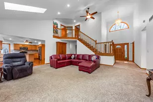 11460 Hearthside Dr, Pinckney, MI 48169 - Photo 5