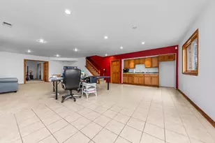 11460 Hearthside Dr, Pinckney, MI 48169 - Photo 41