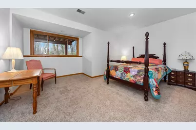 11460 Hearthside Drive, Pinckney, MI 48169 - Photo 45