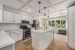 11987 W Indian Lake Dr, Vicksburg, MI 49097 - Photo 5