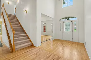 5115 Queen Victoria Ln, Kalamazoo, MI 49009 - Photo 3