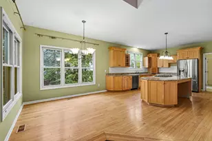 5115 Queen Victoria Ln, Kalamazoo, MI 49009 - Photo 11