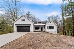 2322 Forest Trail Cir, Fennville, MI 49408 - Photo 3