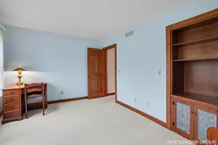 314 Foxcroft Cir, Holland, MI 49423 - Photo 19