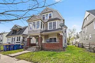 1130 Jackson St NW, Grand Rapids, MI 49504 - Photo 3
