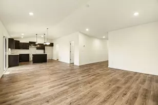 5549 Mammoth Dr SE, Caledonia, MI 49316 - Photo 3
