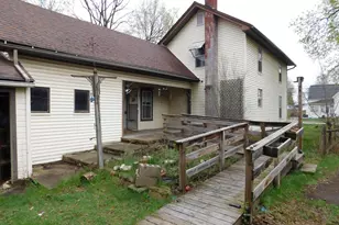 124 S Chipman St, Owosso, MI 48867 - Photo 5