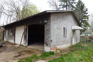 124 S Chipman St, Owosso, MI 48867 - Photo 37