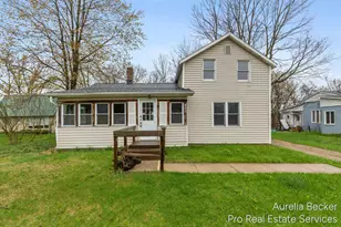425 S Cedar St, Allegan, MI 49010 - Photo 3
