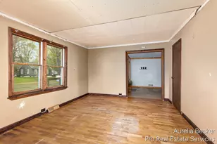 425 S Cedar St, Allegan, MI 49010 - Photo 17