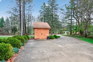 11243 Pinewood Dr, Jerome, MI 49249 - Photo 11