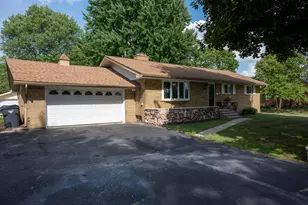 219 Ottawa Dr, Troy, MI 48085 - Photo 33