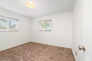 219 Ottawa Dr, Troy, MI 48085 - Photo 17
