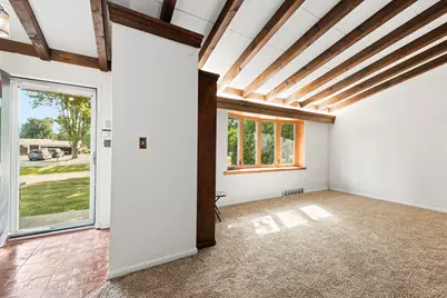 219 Ottawa Drive, Troy, MI 48085 - Photo 9