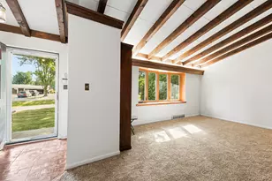 219 Ottawa Dr, Troy, MI 48085 - Photo 9