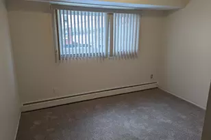 25337 S Montmartre Ct, Oak Park, MI 48237 - Photo 5