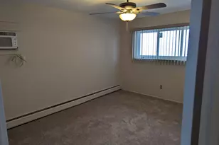 25337 S Montmartre Ct, Oak Park, MI 48237 - Photo 3