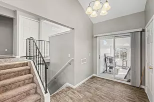 2640 Crofthill Dr, Auburn Hills, MI 48326 - Photo 3