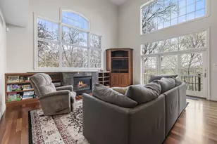 4915 Stockbridge Dr, Saint Joseph, MI 49085 - Photo 7
