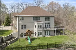4915 Stockbridge Dr, Saint Joseph, MI 49085 - Photo 31