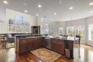 4915 Stockbridge Dr, Saint Joseph, MI 49085 - Photo 9