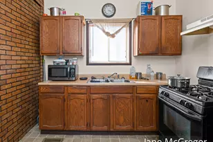 414 E Hackley Ave, Muskegon, MI 49444 - Photo 7