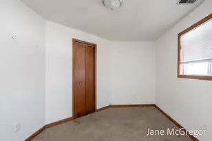 414 E Hackley Ave, Muskegon, MI 49444 - Photo 31