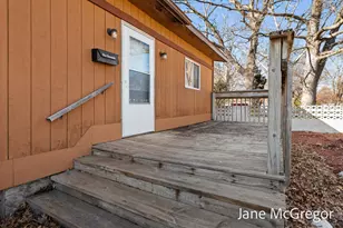 414 E Hackley Ave, Muskegon, MI 49444 - Photo 5