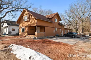 414 E Hackley Ave, Muskegon, MI 49444 - Photo 57