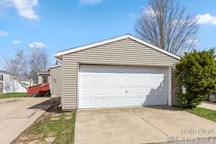 360 E Tuttle Rd, Ionia, MI 48846 - Photo 9