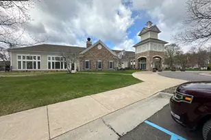 27118 Walloon Way, Brownstown, MI 48134 - Photo 3