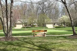 27118 Walloon Way, Brownstown, MI 48134 - Photo 5