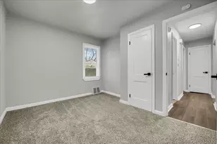 9090 Stahelin Ave, Detroit, MI 48228 - Photo 7