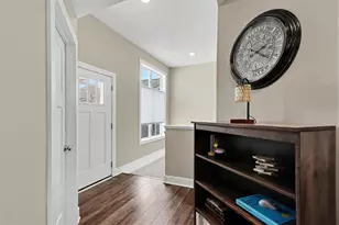 1369 S Village Cir, Kalamazoo, MI 49009 - Photo 3