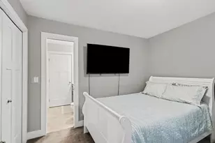 1369 S Village Cir, Kalamazoo, MI 49009 - Photo 13