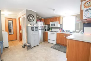 1139 Lincoln Ave, Holland, MI 49423 - Photo 3