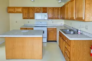 484 Graham St, Cassopolis, MI 49031 - Photo 5
