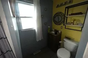 93 Webber St, Battle Creek, MI 49015 - Photo 9