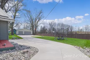 604 N Shore Dr, Crystal, MI 48818 - Photo 35