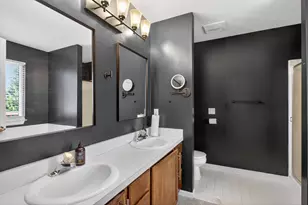 11437 Saddlebrook Cir, Pinckney, MI 48169 - Photo 19