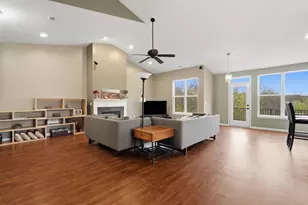 3201 Asher Rd, Ann Arbor, MI 48104 - Photo 3