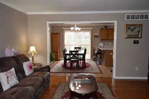 808 Church St, Fowlerville, MI 48836 - Photo 7