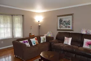 808 Church St, Fowlerville, MI 48836 - Photo 3